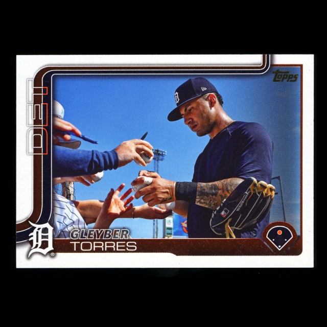 Gleyber Torres 2025 Topps Golden Mirror Image Variations SSP Tigers