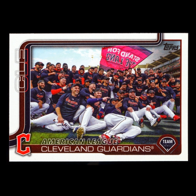 Cleveland Guardians 2025 Topps Team Card Guardians