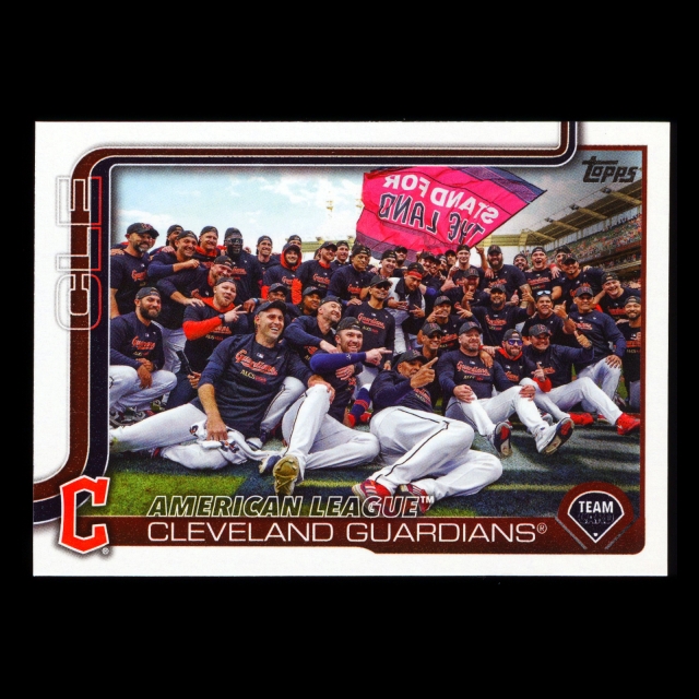 Cleveland Guardians 2025 Topps Team Card Guardians
