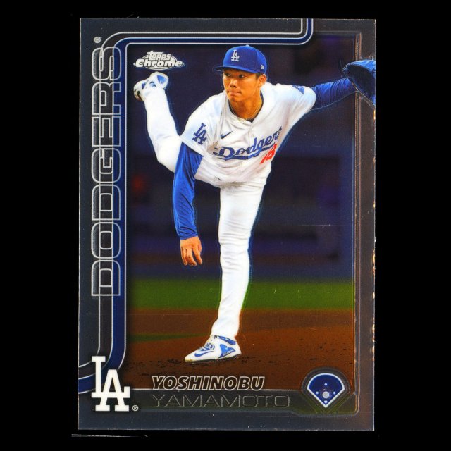 Yoshinobu Yamamoto 2025 Topps Chrome Dodgers